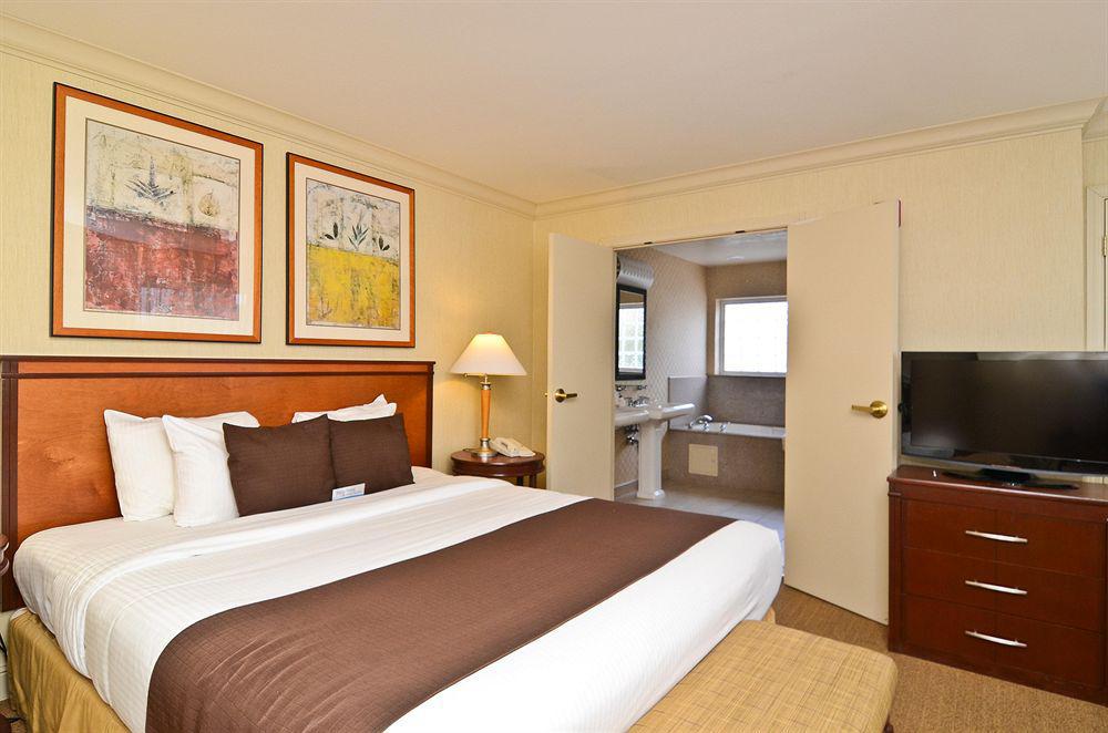 Best Western Plus All Suites Inn Santa Cruz Habitación foto